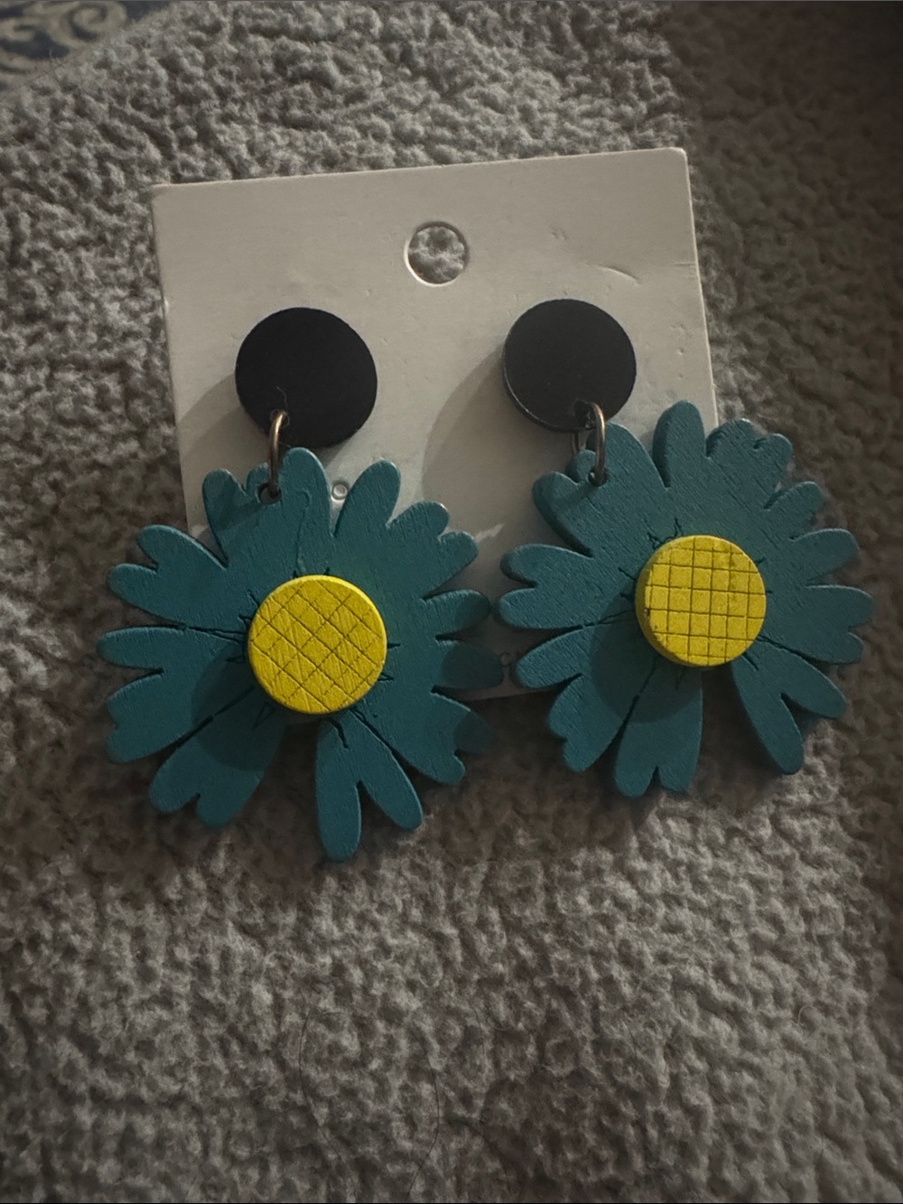 Vintage Retro Teal Daisy Drop Earrings with Yellow Centers